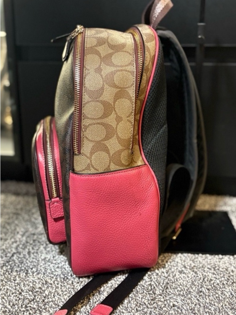 Coach Court Backpack in Signature Canvas with Color-Blocked - Picture 11 of 12